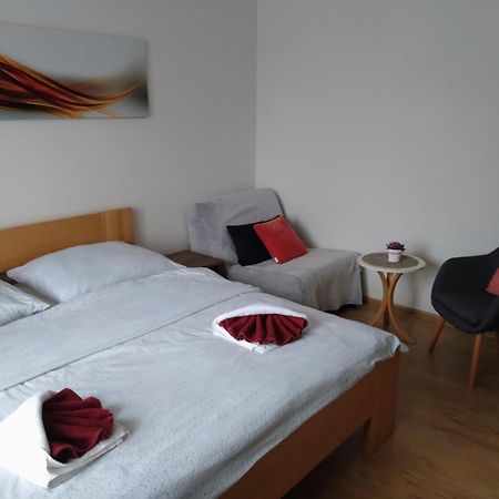 Bile Domky Daire Lednice Dış mekan fotoğraf