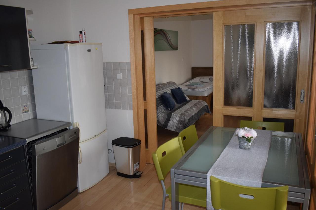 Bile Domky Daire Lednice Dış mekan fotoğraf