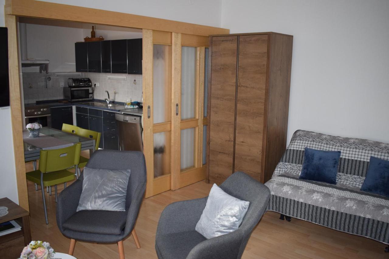 Bile Domky Daire Lednice Dış mekan fotoğraf