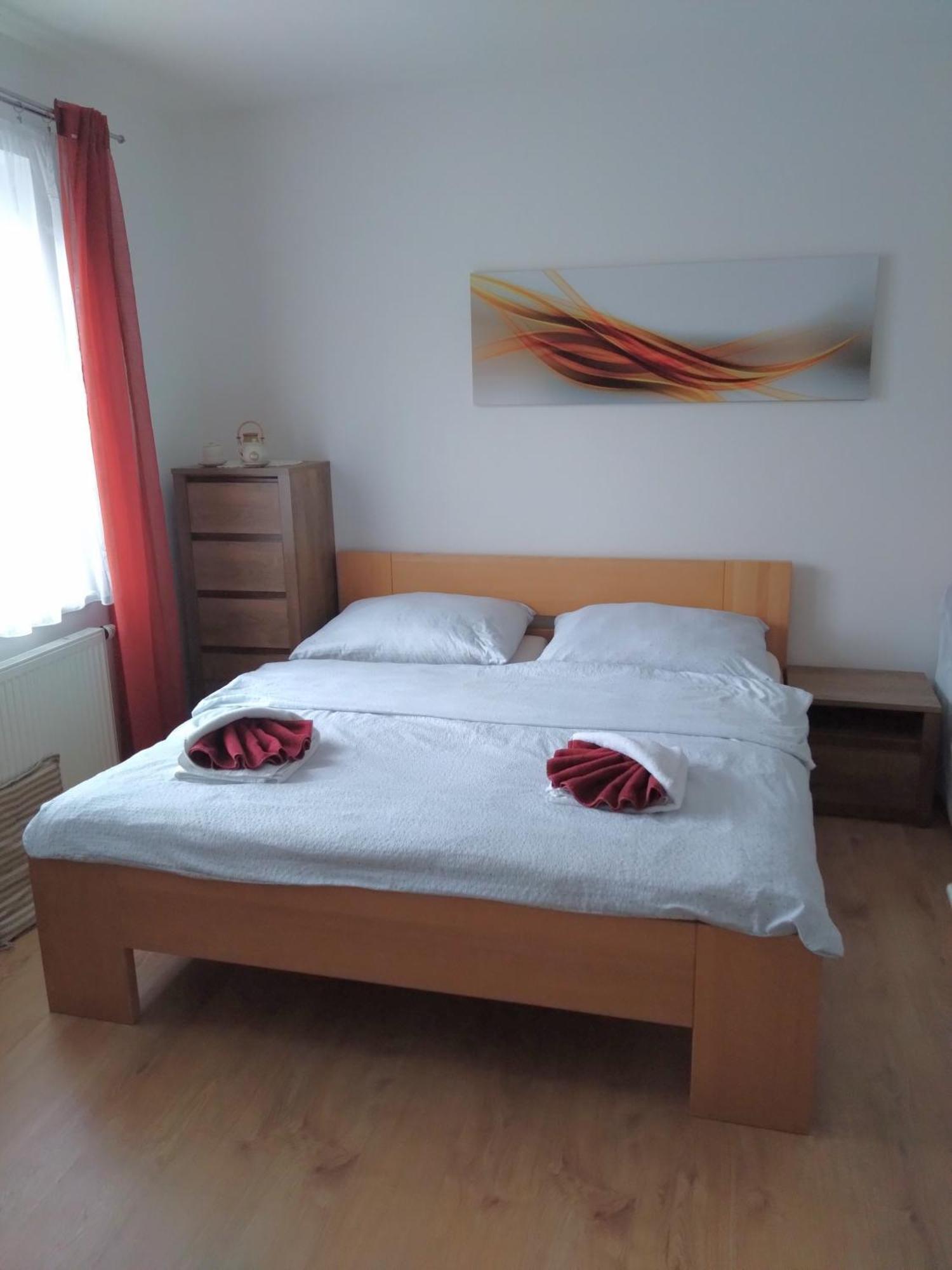 Bile Domky Daire Lednice Dış mekan fotoğraf