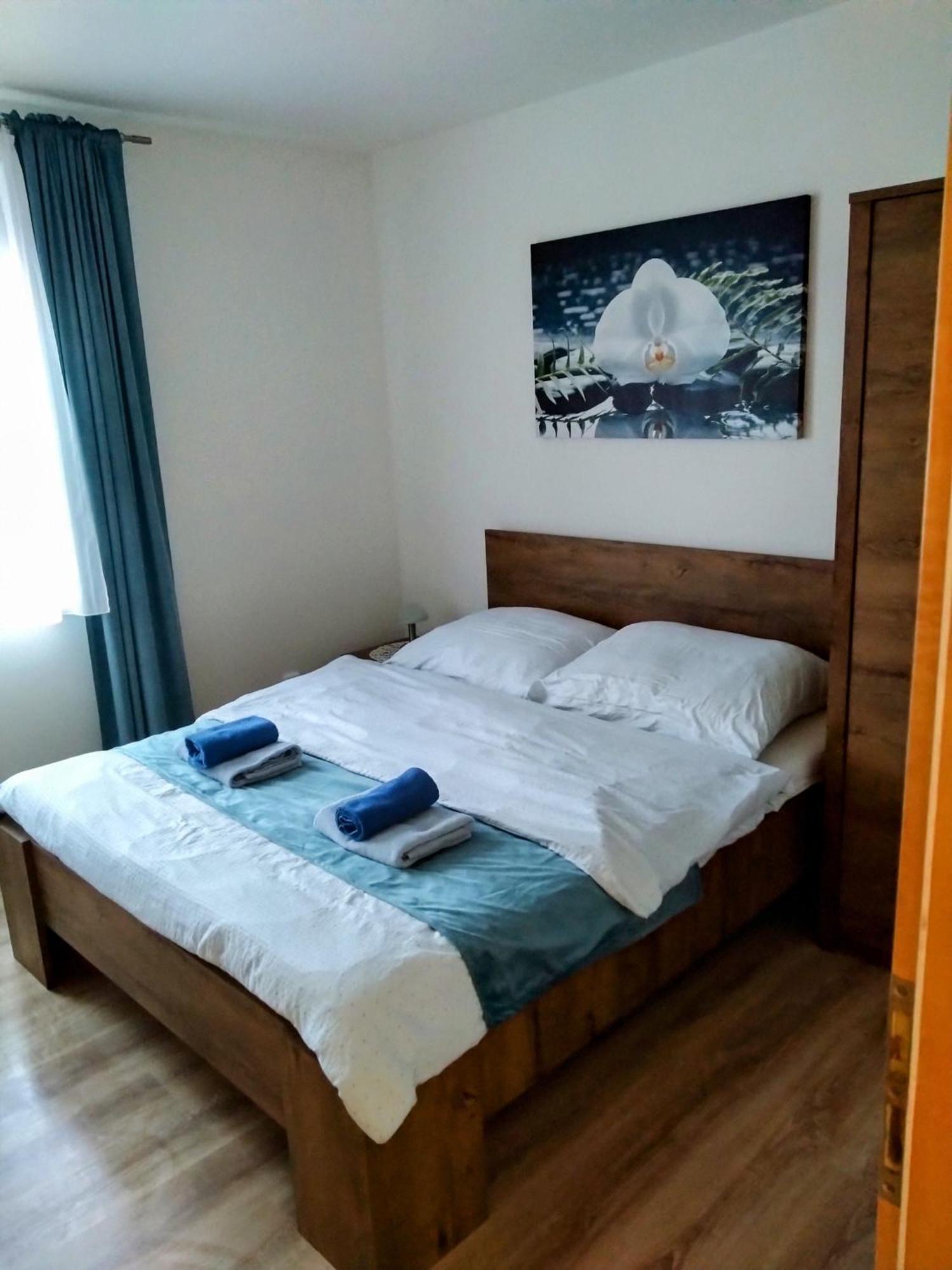 Bile Domky Daire Lednice Dış mekan fotoğraf