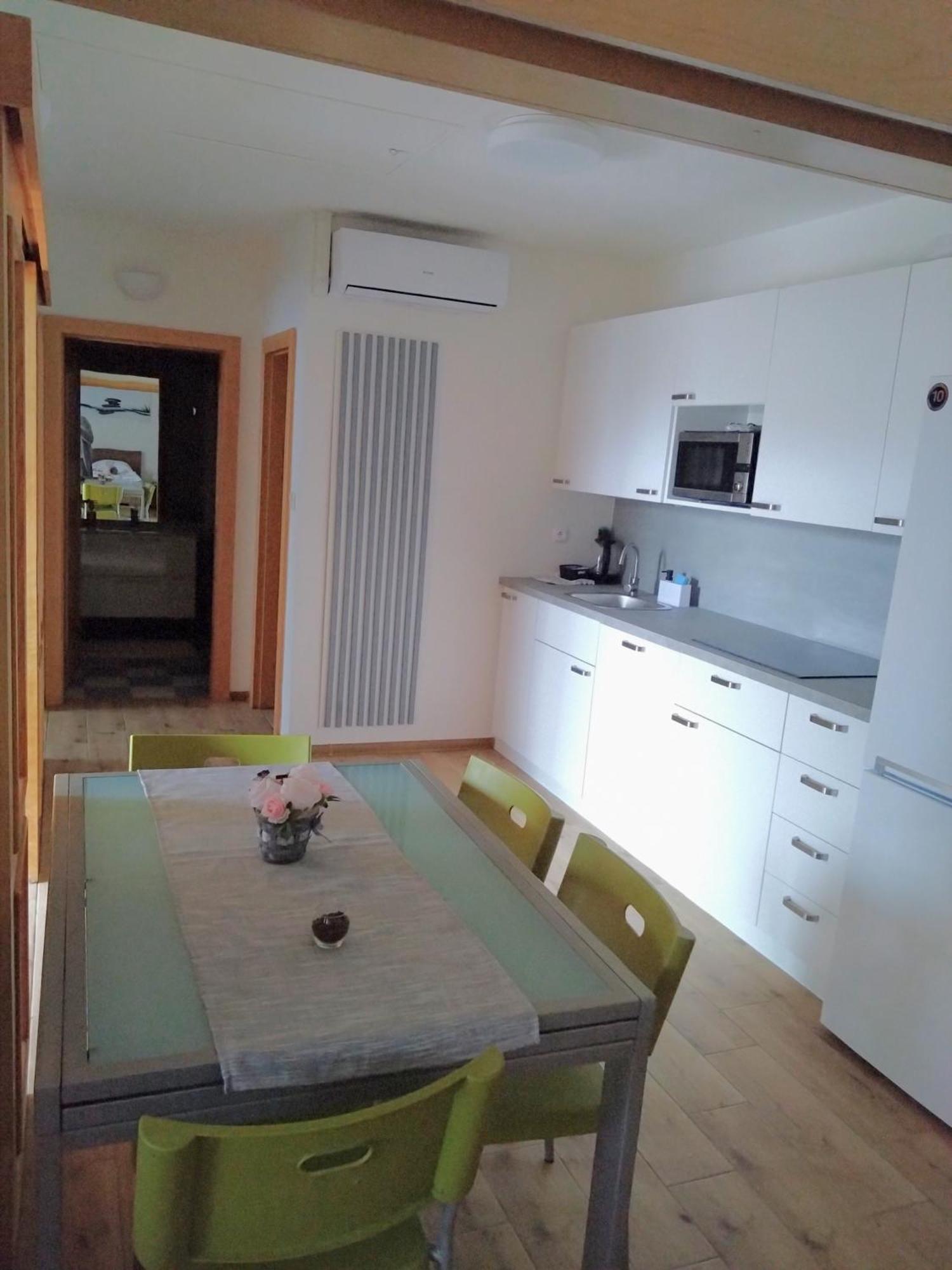 Bile Domky Daire Lednice Dış mekan fotoğraf