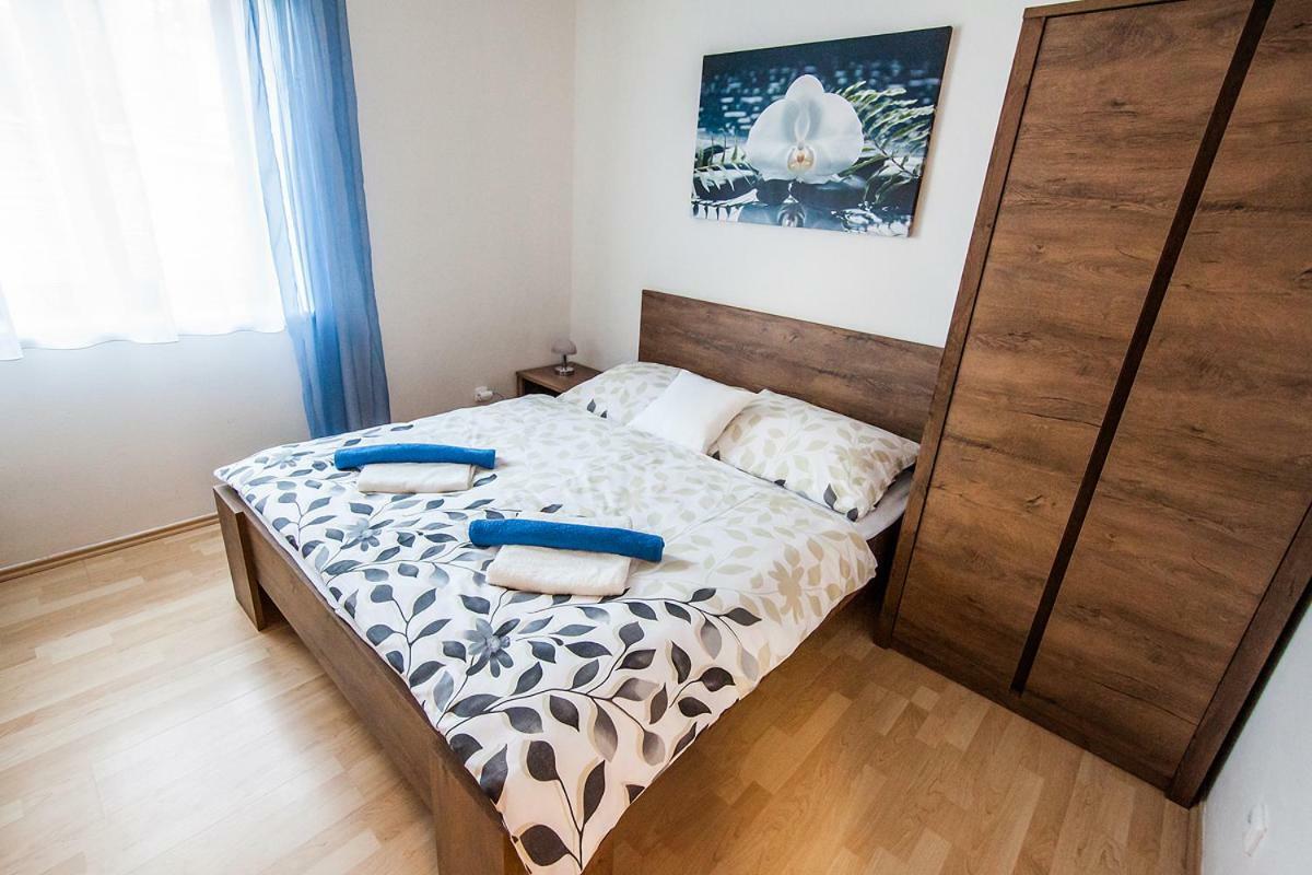 Bile Domky Daire Lednice Dış mekan fotoğraf