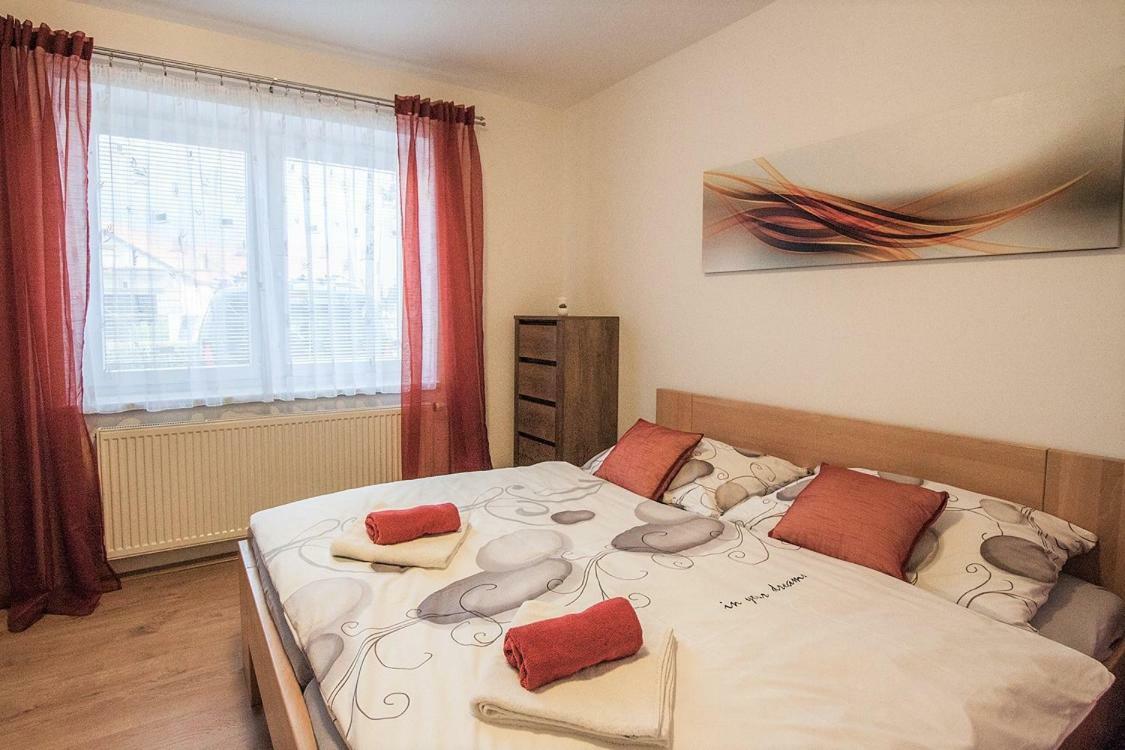 Bile Domky Daire Lednice Dış mekan fotoğraf